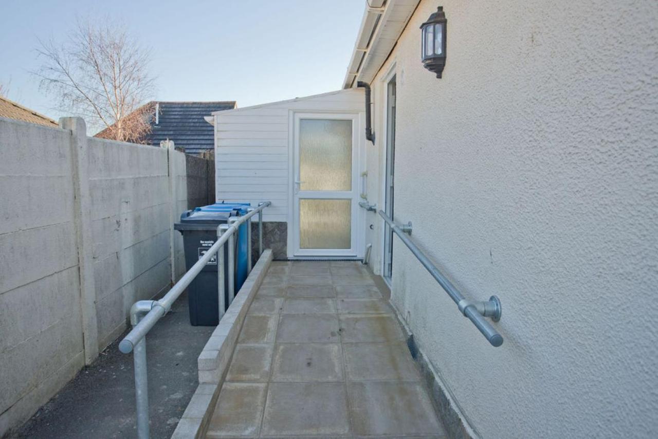 Hilda'S Retreat Accessible Wheel Chair Friendly With Hoist Poole Exterior foto
